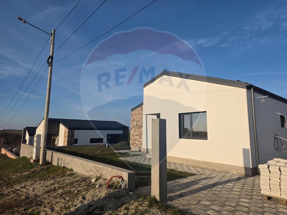 SALE PREMIUM House / Villa 4 rooms at normal price