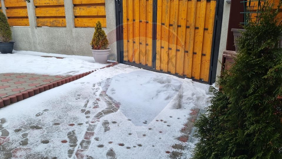 Casă si spațiu comercial funcțional, Sălicea.Investiție.Randament bun