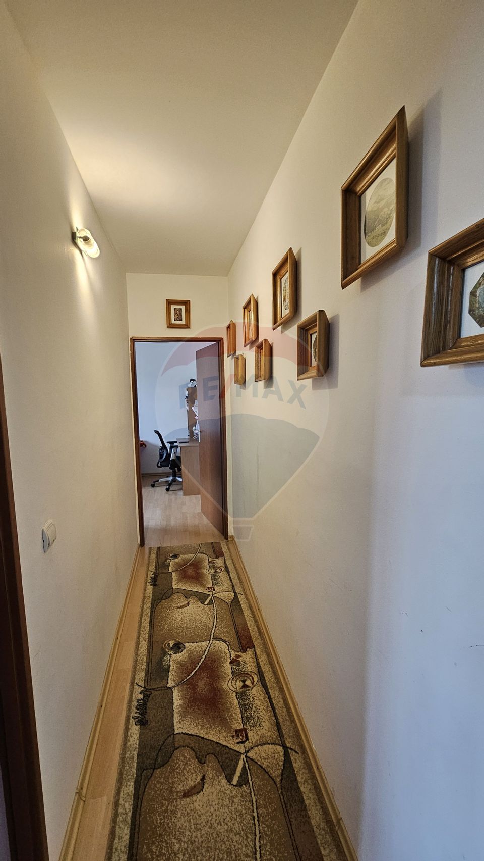 Apartament cu 2 camere de vânzare George Enescu, Suceava