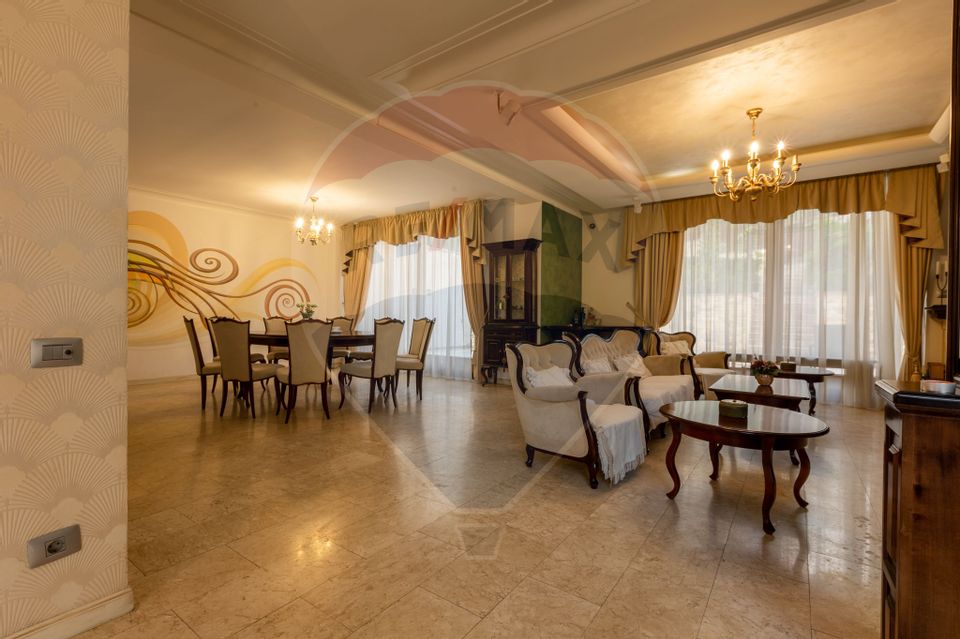 Casă spectaculoasă în Mediaș – reședința antrenorului Cristi Pustai