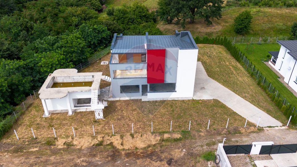 5 room House / Villa for sale