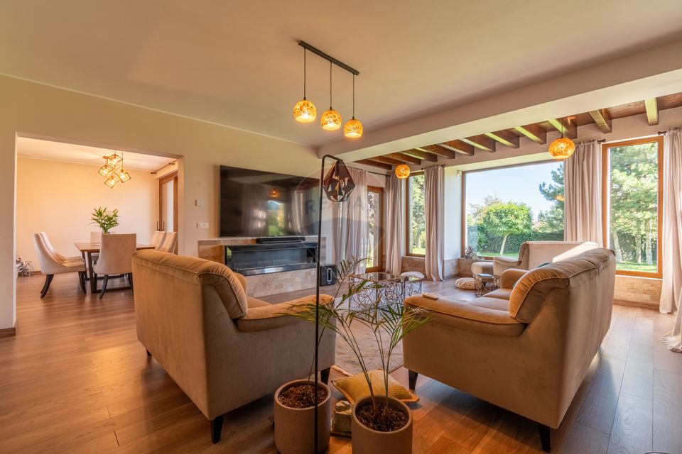 Proprietate exclusivista de vanzare: 2 case | 9 camere | 2000 mp teren