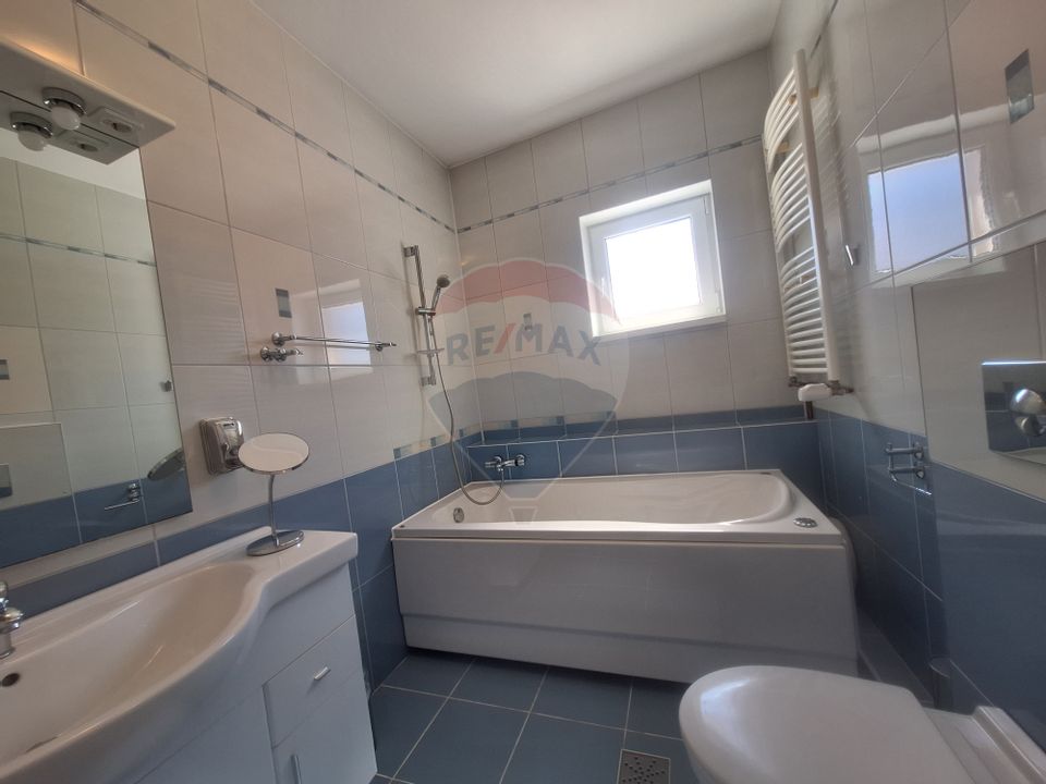 Vilă moderna cu gradina frumoasa, in zona Trei Stejari