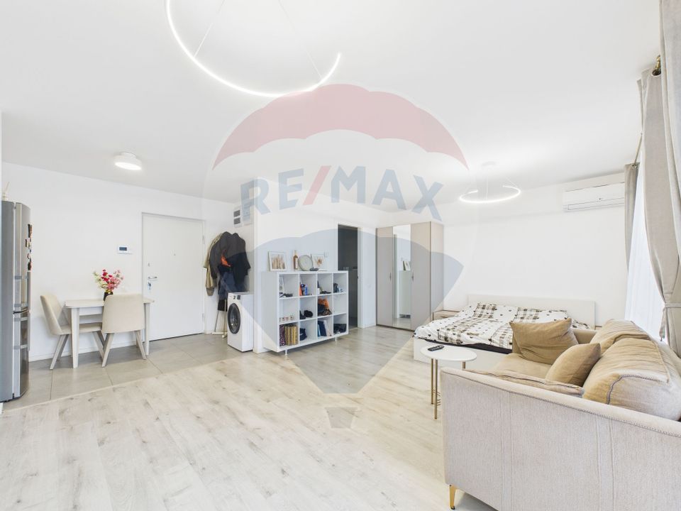 GARSONIERA DE VANZARE - H PIPERA LAKE