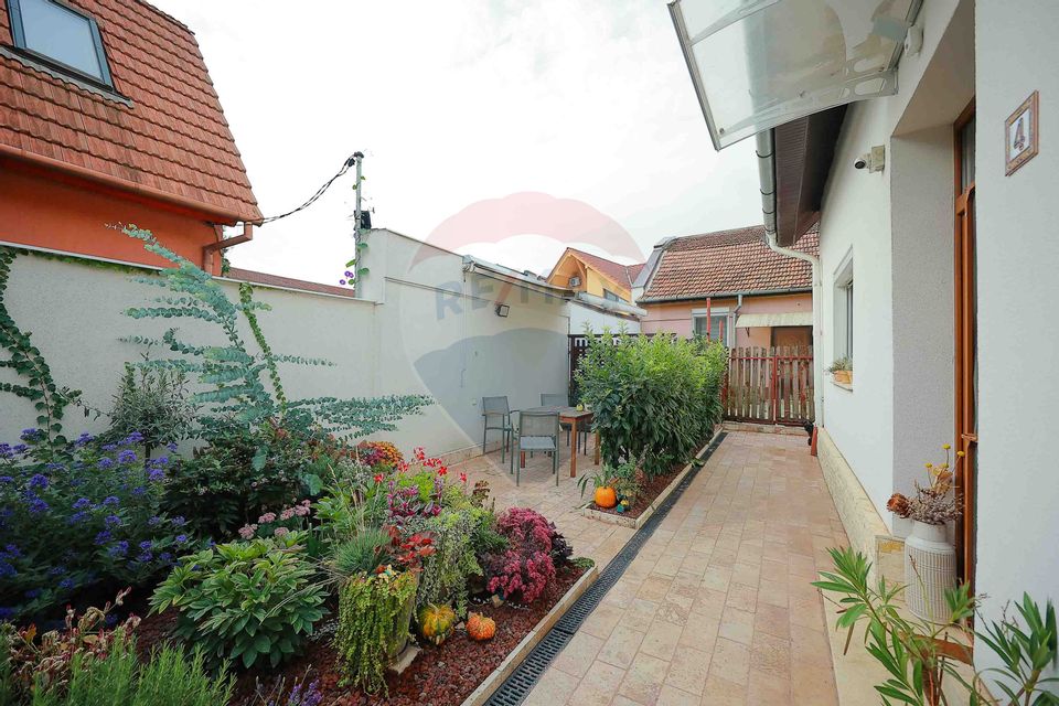 5 room Apartment for sale, Central area