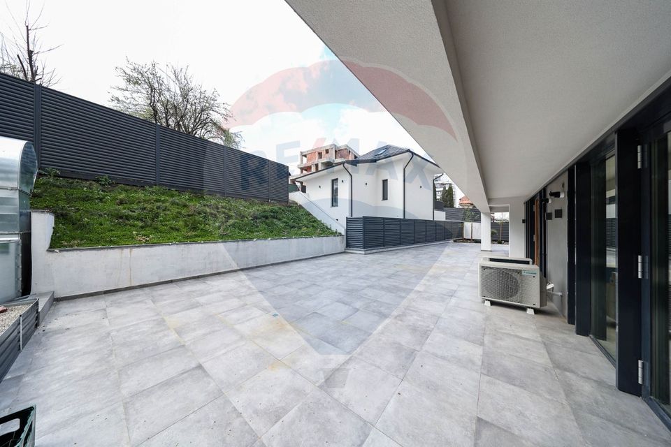 78sq.m Commercial Space for rent, Centrul Civic area