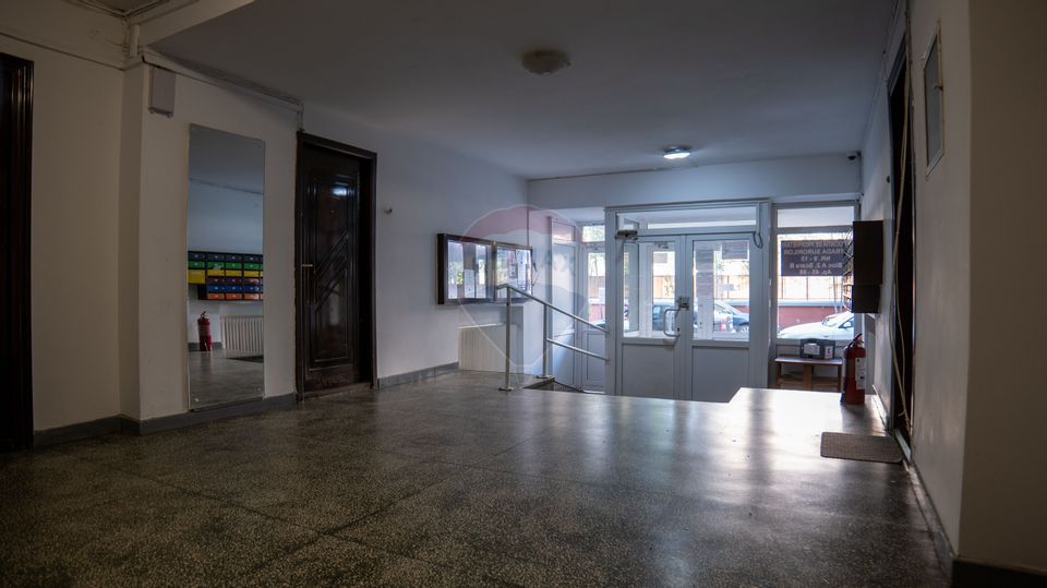 Vanzare apartament 2 camere semidecomandat, Bucurestii Noi