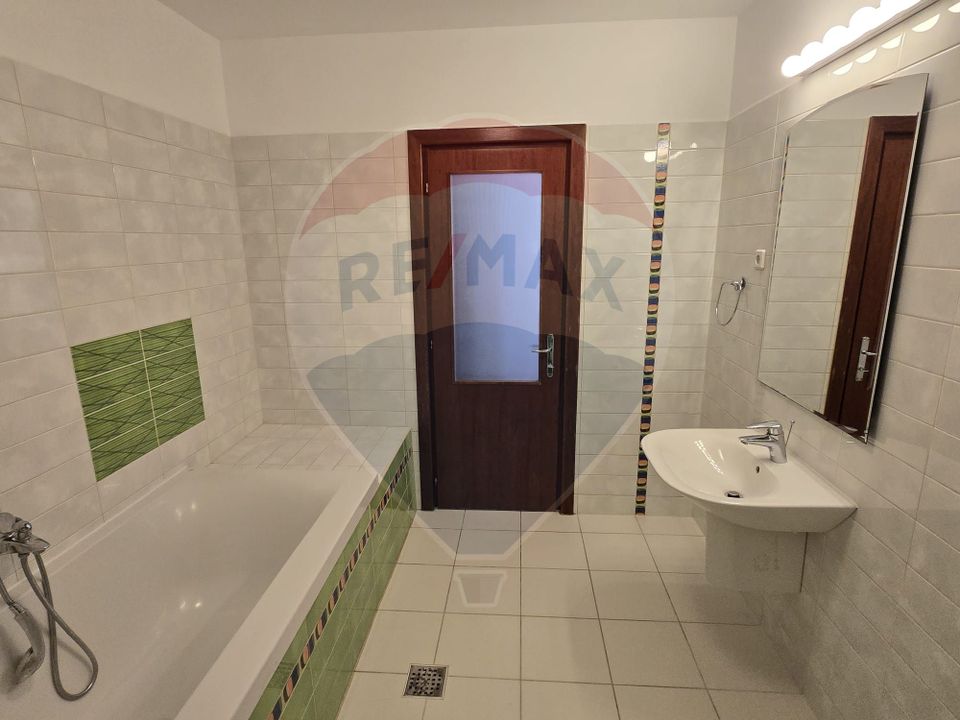 Inchiriere Apartment 4 camere Complex Liziera Pipera
