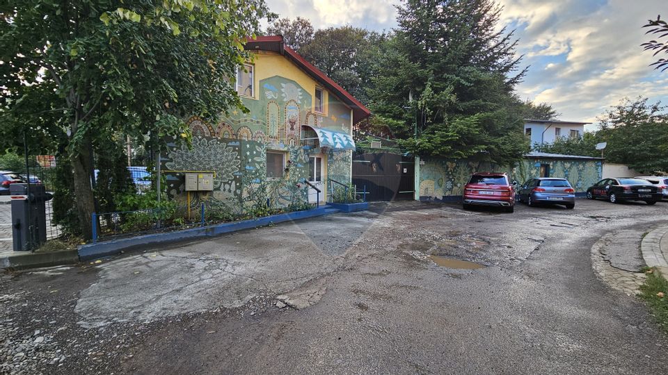 Casă /Vila cu 4 camere de vânzare în zona George Enescu-Cartodrom-SV