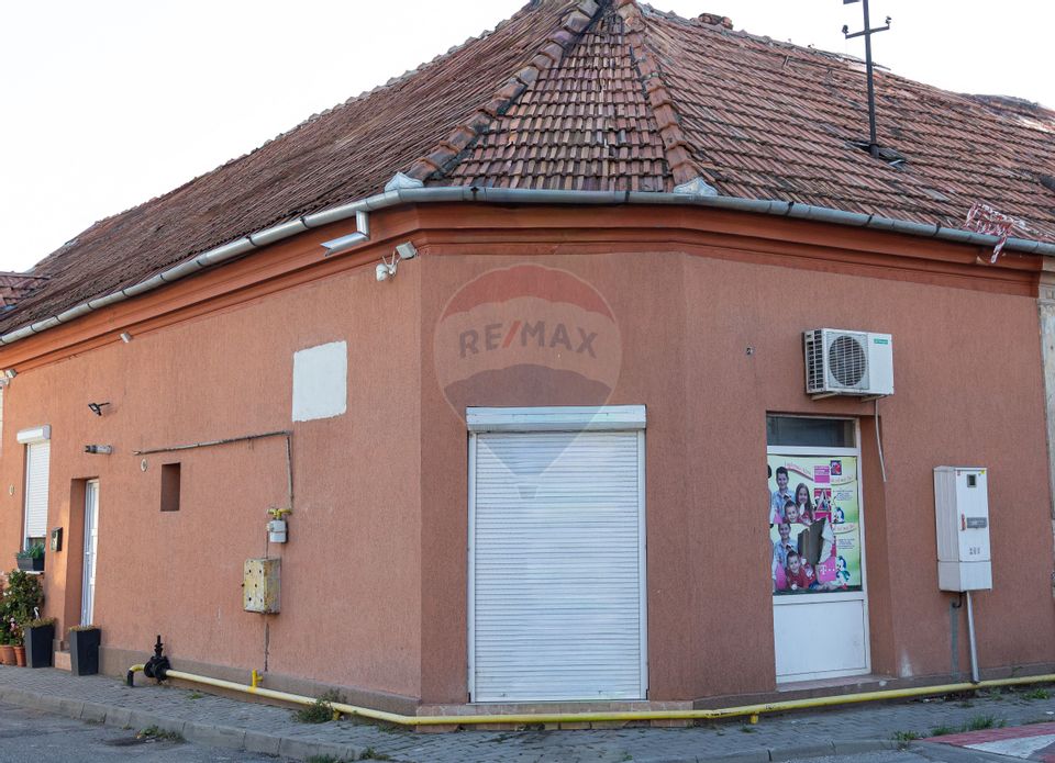 Apartament de vânzare și spațiu comercial COMISION 0%