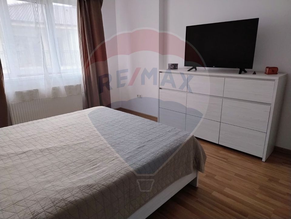 Duplex modern de închiriat  cu 5 camere în Floresti