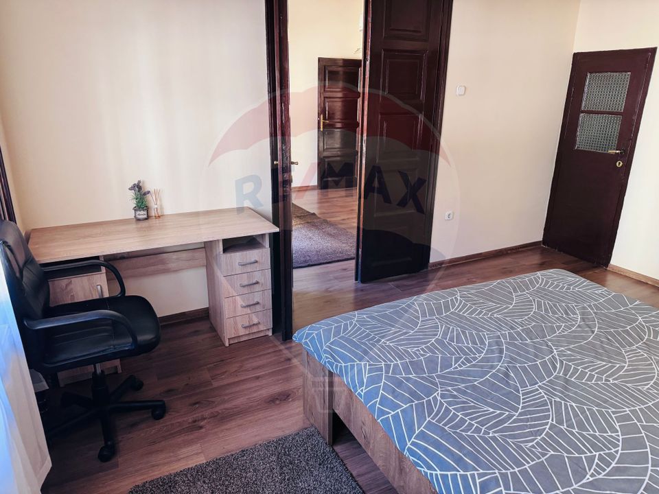 Apartament cu 2 camere de închiriat – ultracentral, str. Primăriei
