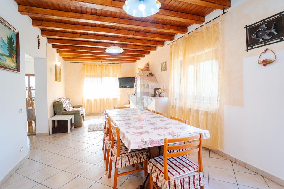 4 room House / Villa for sale