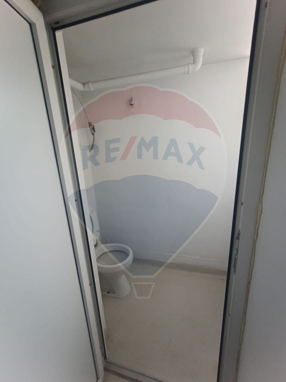 81sq.m Commercial Space for rent, Central area