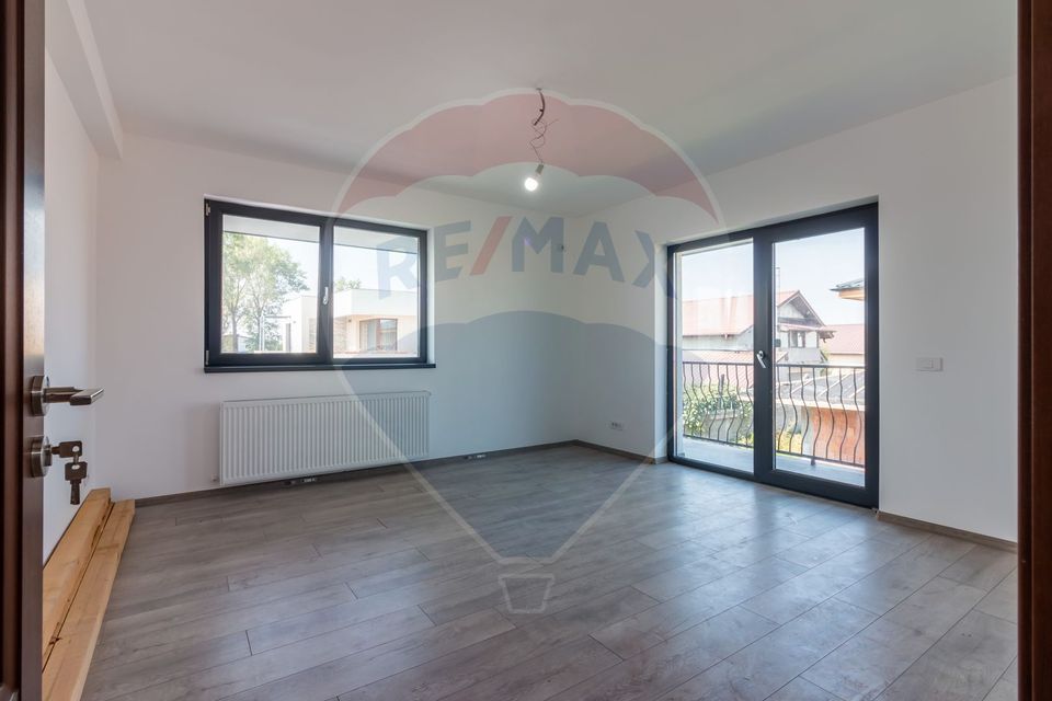 Vanzare Casa 4 camere, stil mediteranean,Domnesti