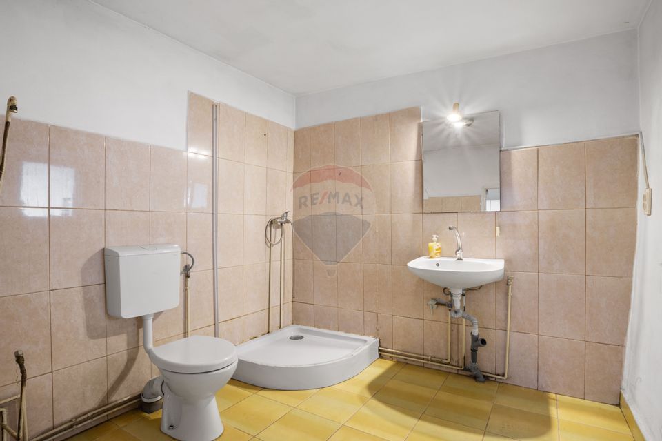 Casa si teren 2173 mp de vanzare in Tipar , la 12km de Chisineu Cris