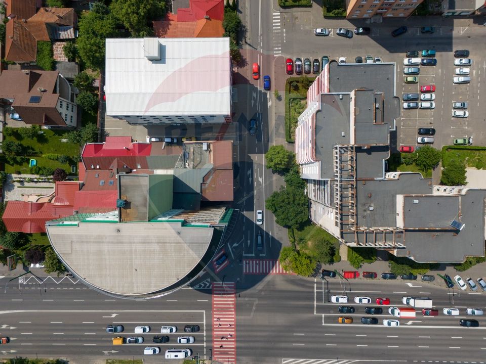 Spațiu comercial de 519mp de vânzare în zona Vlahuta