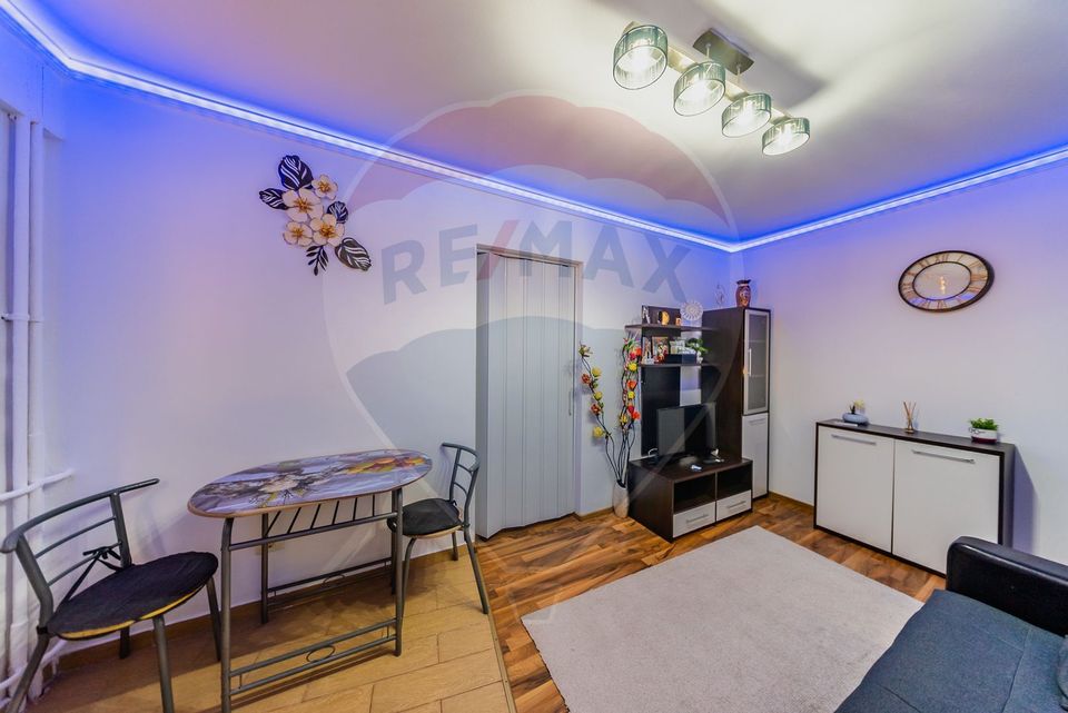 Apartament cu 2 camere de închiriat în zona Intim