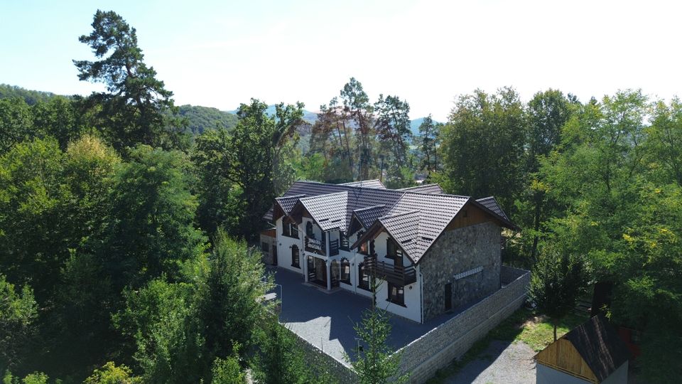 11 room Hotel / Pension for sale, Central area