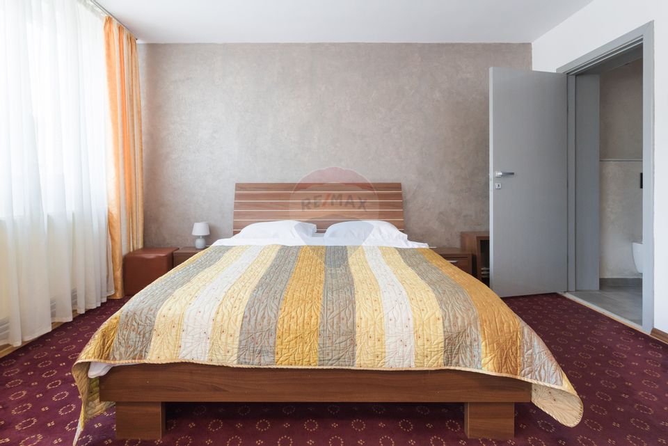 Hotel cu 23 unități de cazare, 2 săli de ședință, locație excelentă