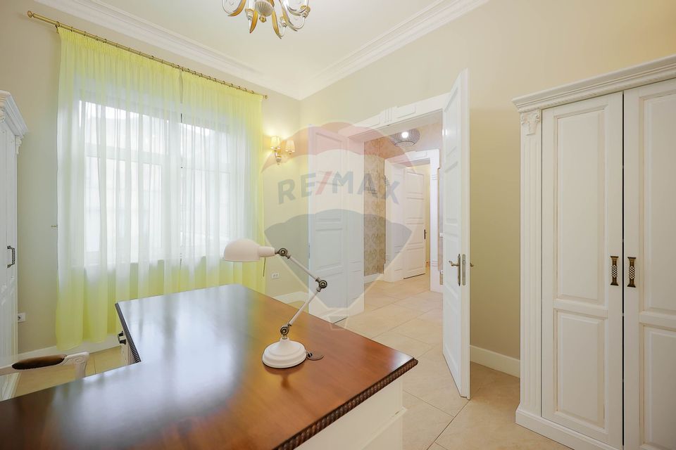 Ultracentral office Oradea, private terrace, premium finish, for sale