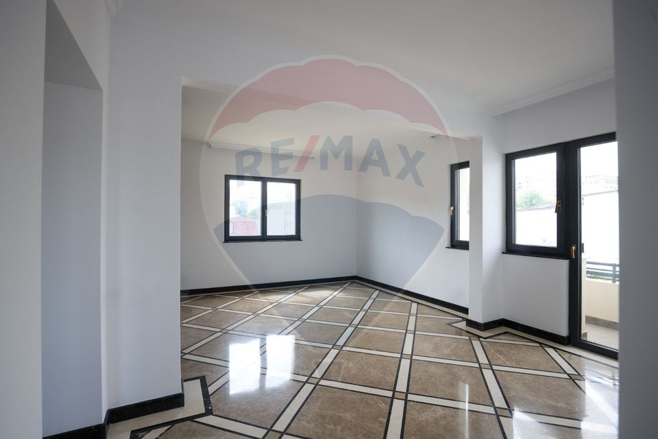 16 room House / Villa for sale, Parcul Carol area