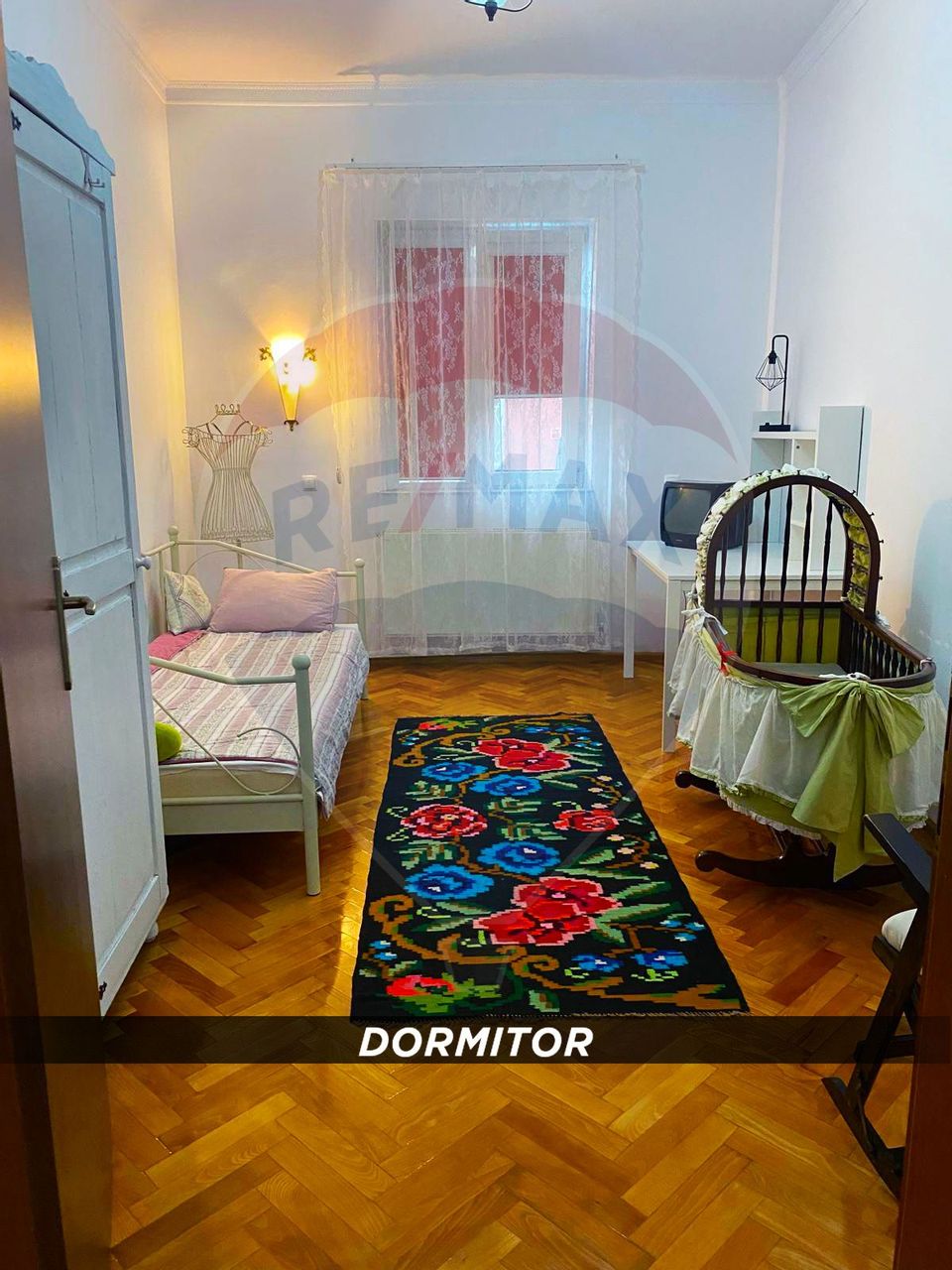 Apartament cu 3 camere de inchiriat-Centru Istoric