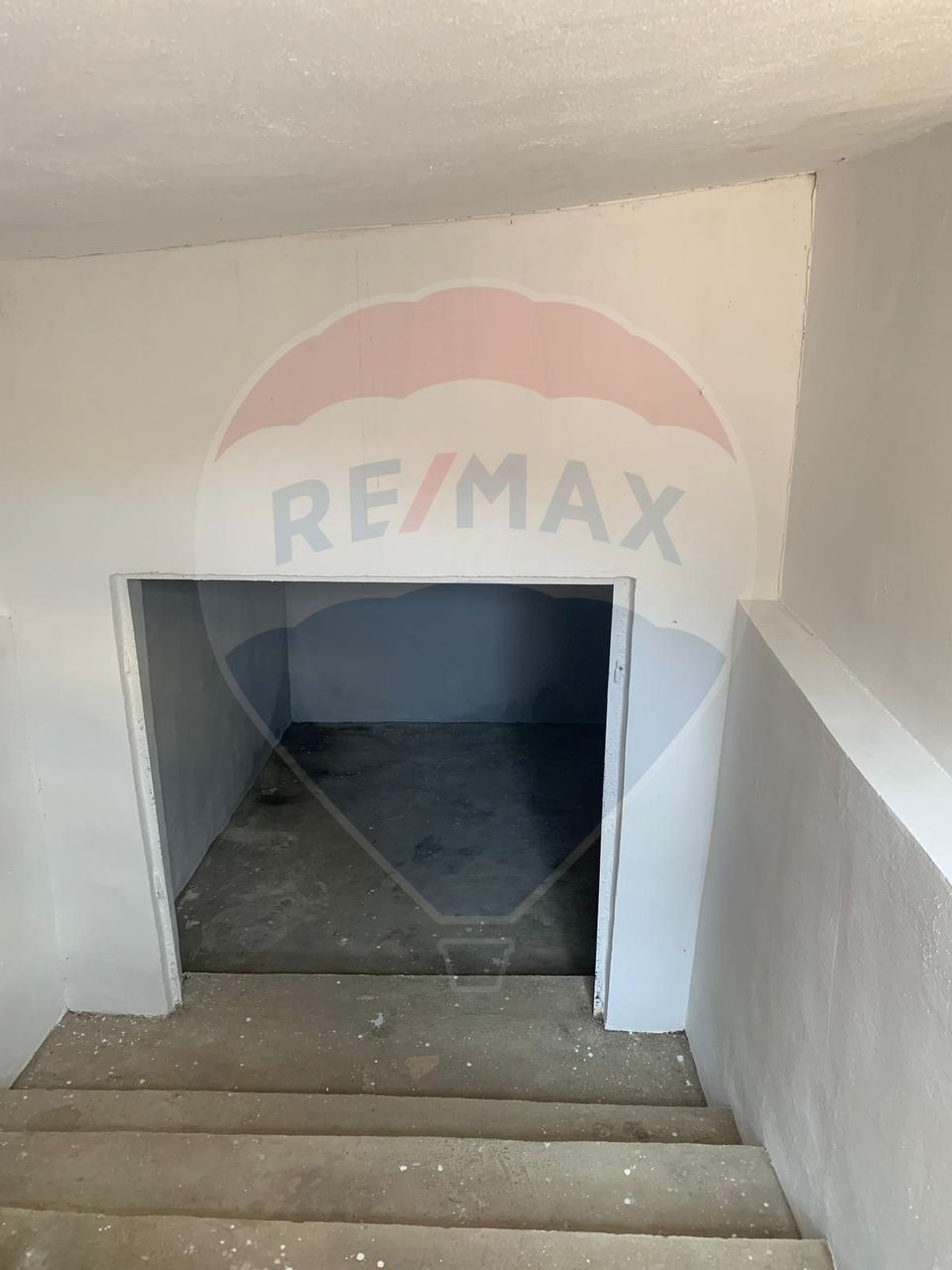 8 room House / Villa for sale