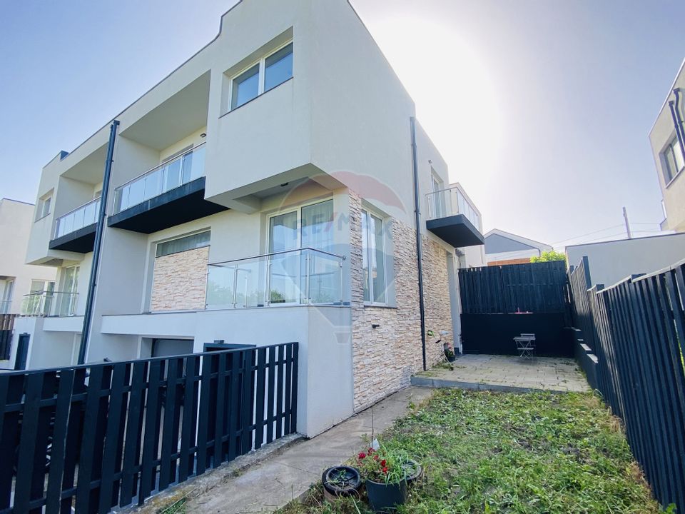 Vila Tunari 5 camere cu Garaj subteran