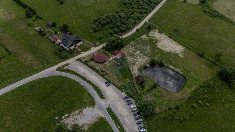 Hotel / Pensiune cu 10 camere de vânzare/Vama Buzaului