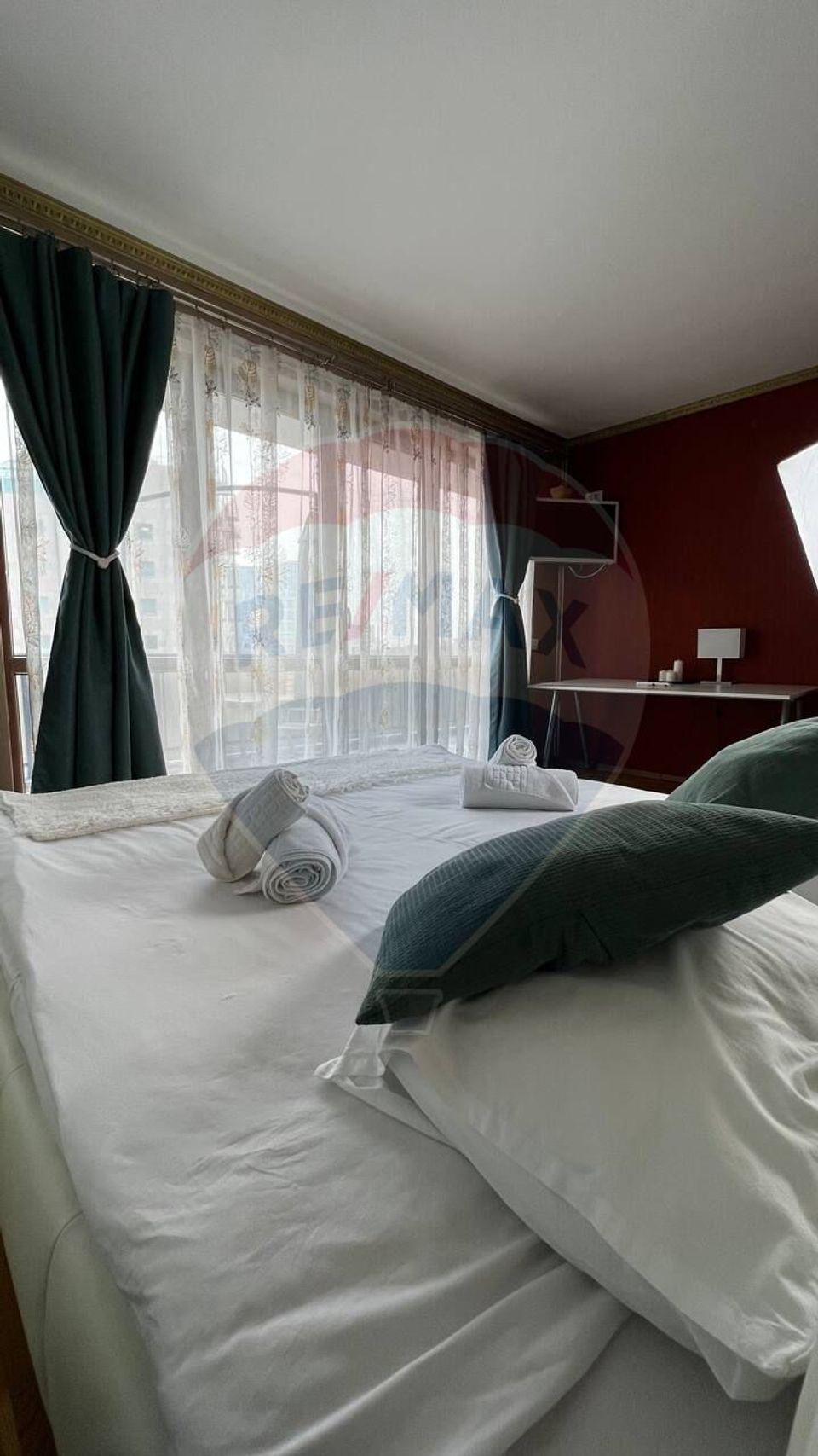 De inchiriat apartament central si cochet