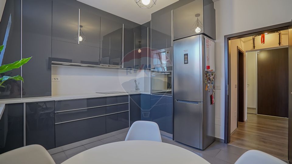 3 room Apartment for sale, Tractorul area