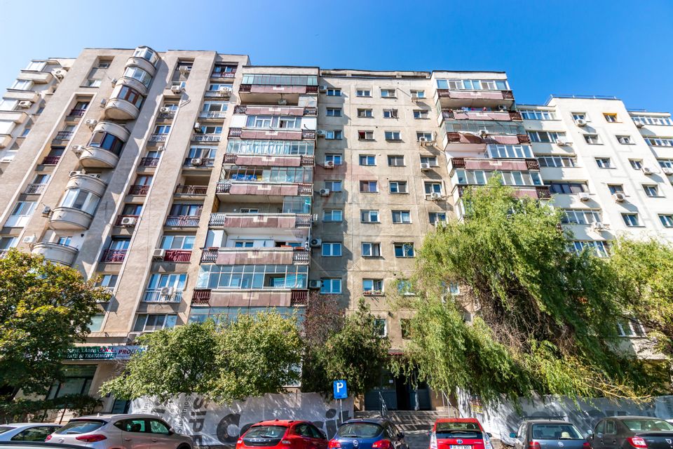 Apartament cu 2 camere de vânzare în zona Tei