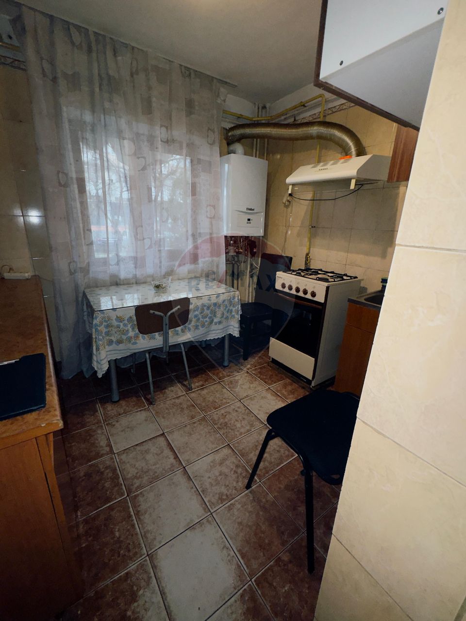 4 decomandate, 1 Mai, parter, bilateral, 75mp