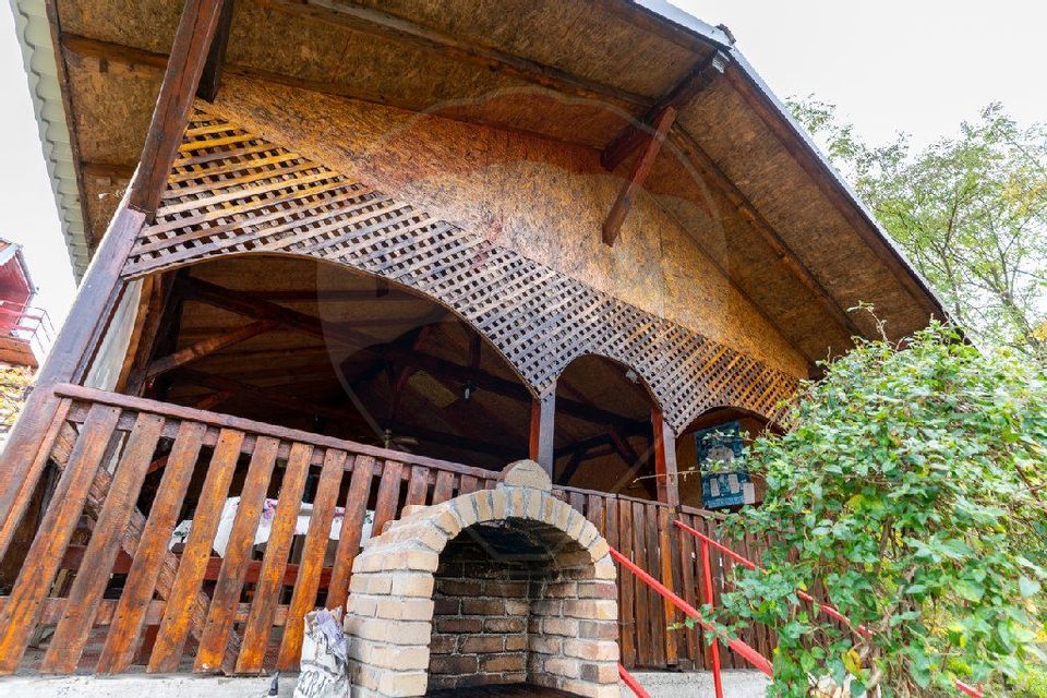 8 room House / Villa for sale