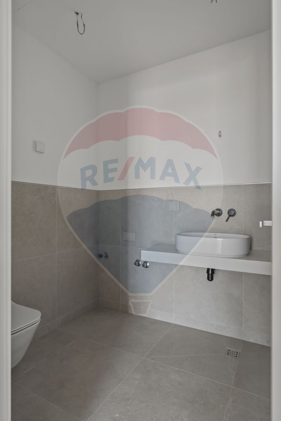 Modern villa with premium finishes, 5 rooms in Tunari - Amber Forest