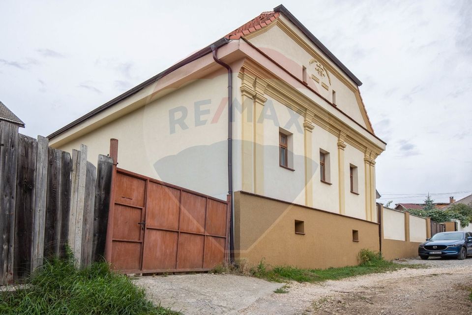 8 room House / Villa for sale, Baciu area