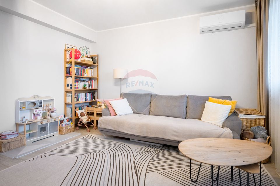 Apartament cu 2 camere,  2 băi și parcare subterană în Tractorul