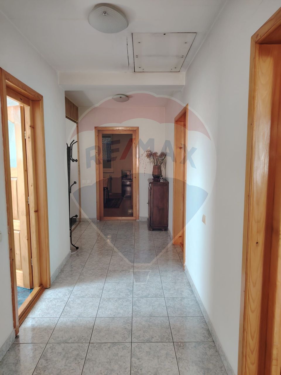 8 room House / Villa for sale, Central area