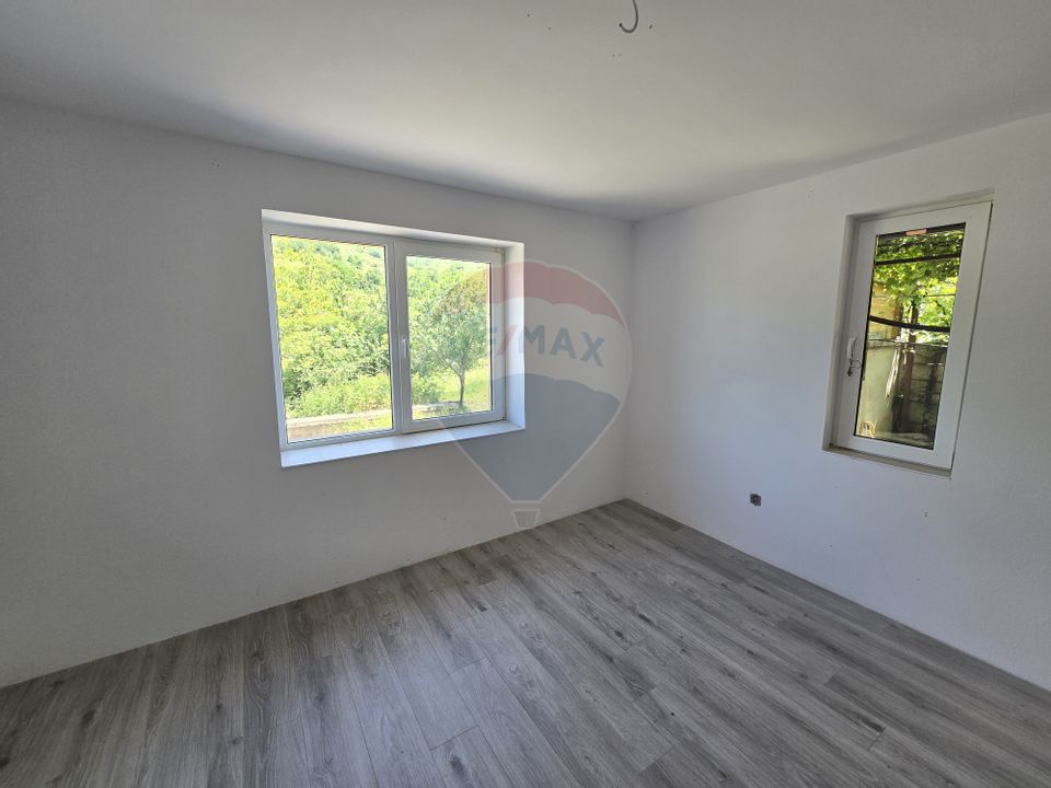 Casa cu gradina si mansarda  Aciliu  la doar 20 km de Sibiu