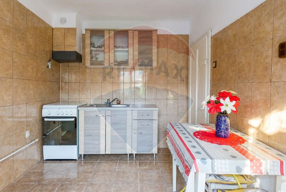 Apartament cu 2 camere in curte comuna - str. Ana Ipatescu