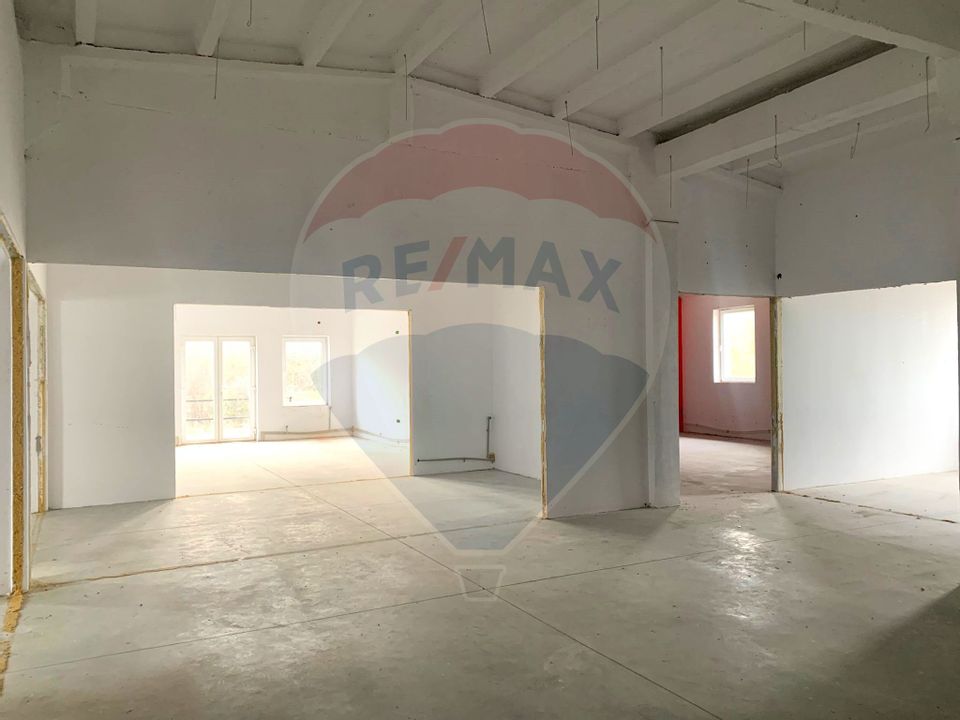 750sq.m Industrial Space for rent, Alfa area