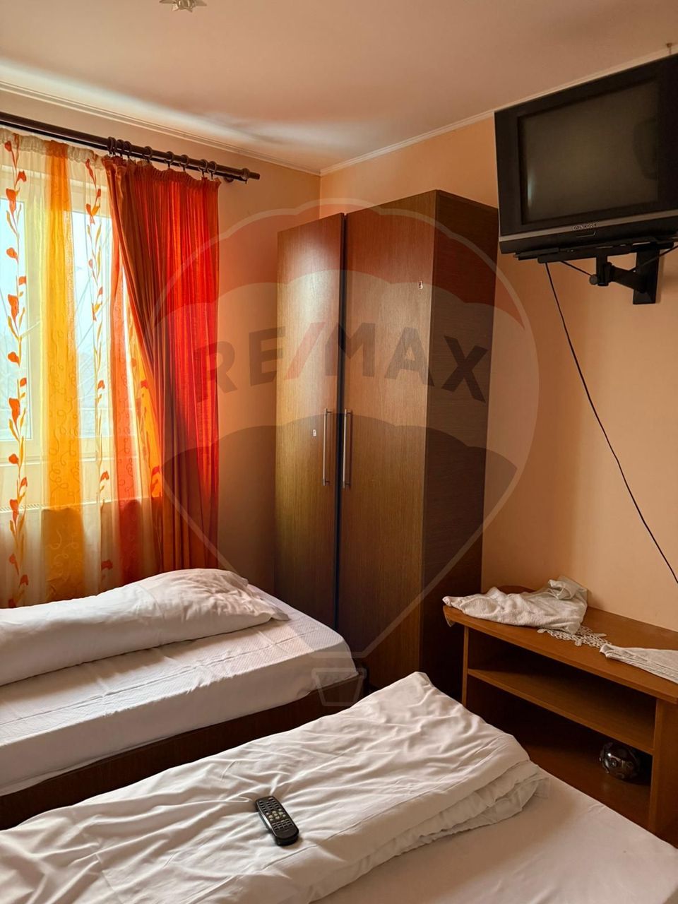 8 room House / Villa for sale, Central area