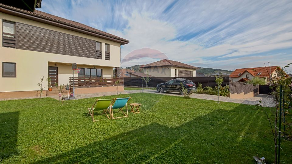 Casă individuală de vânzare în Hărman – modernă, spațioasă și complet