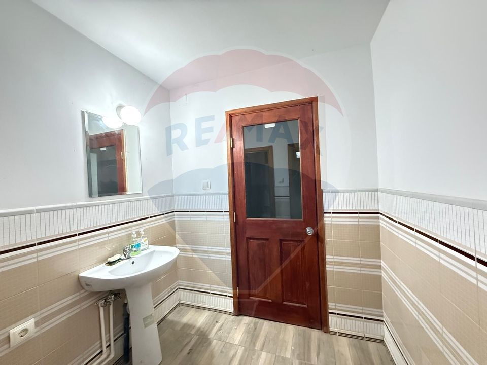 Hală industrială cu birouri si teren Gura Humorului