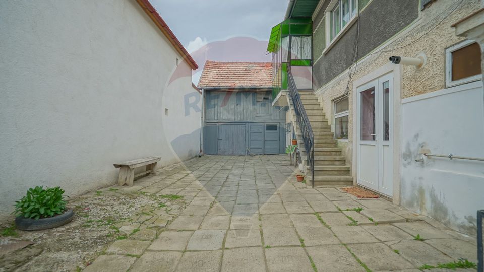 5 room House / Villa for sale