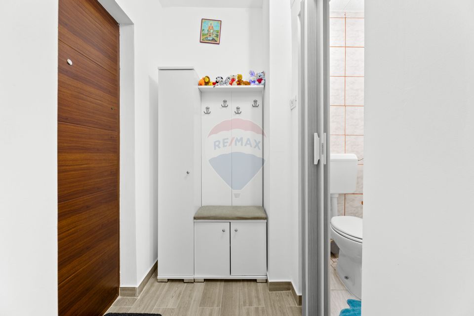 25sq.m Office Space for rent, Podgoria area