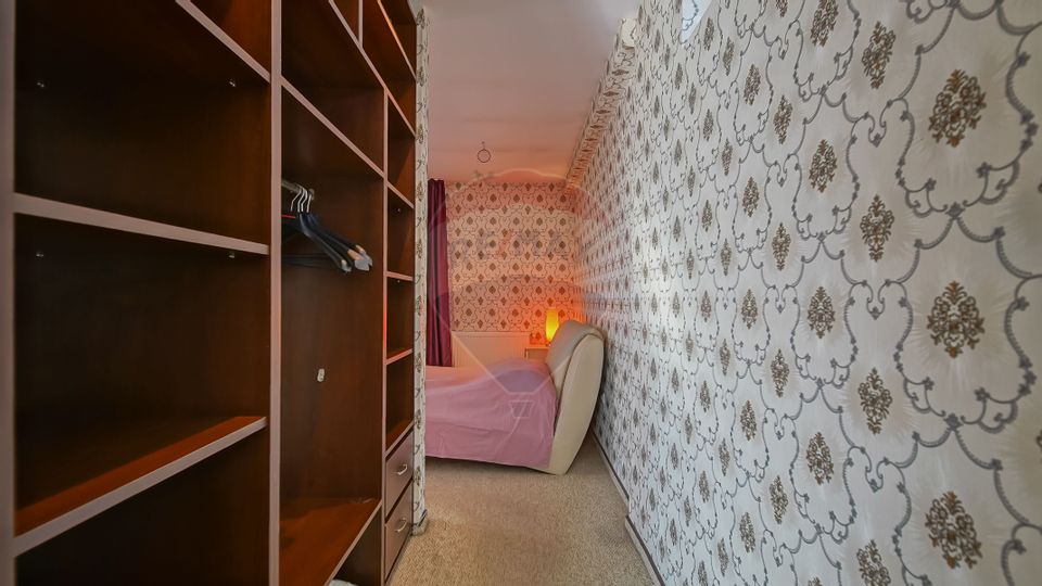 6 room House / Villa for sale