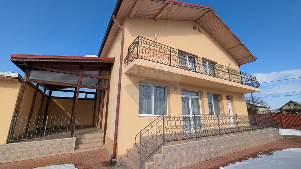 5 room House / Villa for sale, Central area