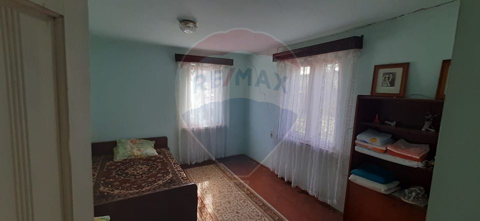 Casă / Vilă cu 5 camere de vânzare